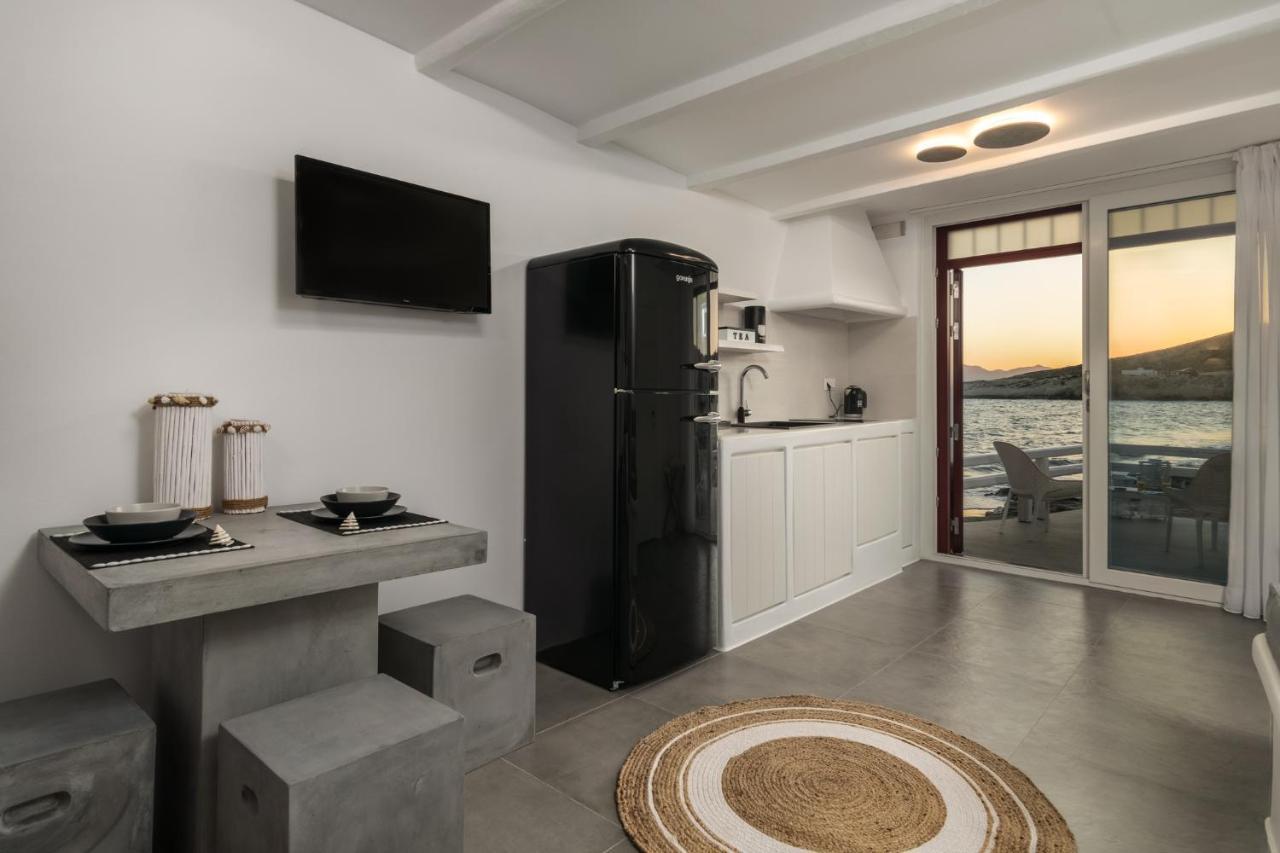 Peter'S Sea And Sαnd Residence Adamantas  Exterior photo