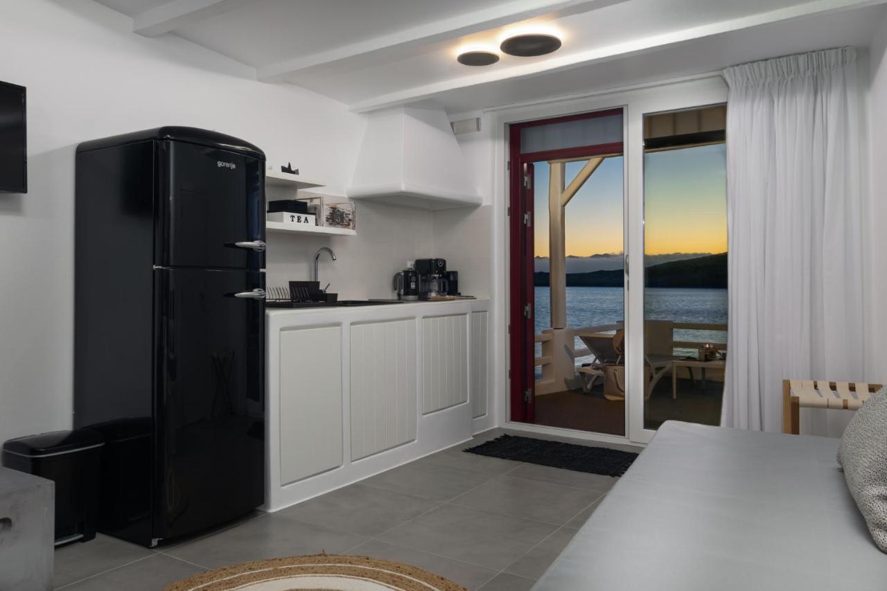 Peter'S Sea And Sαnd Residence Adamantas  Exterior photo